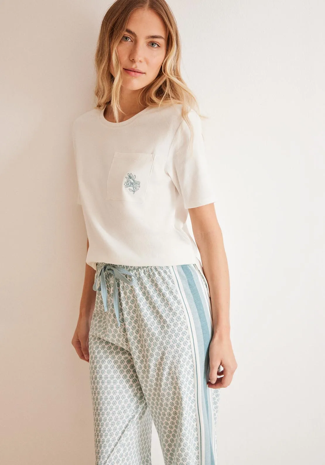 100% cotton Capri pyjamas with a geometric print - Ivory